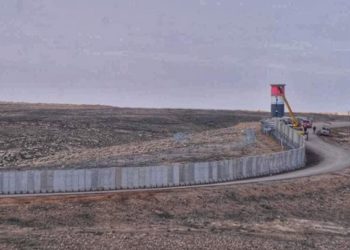 العراق يبدأ بتشييد “جدار إسمنتي” على طول الحدود مع سوريا