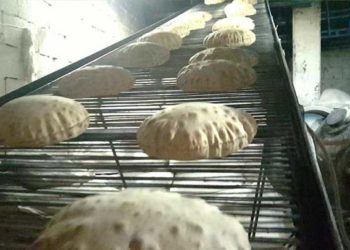 حمص.. بيع الخبز على البطاقة الذكية يثير مخاوف الأهالي من رفع سعره