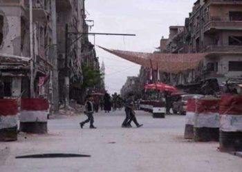 بعد أيام من الاشتباكات في جاسم.. قوات النظام تعزز أحد أبرز حواجزها العسكرية شمالي درعا