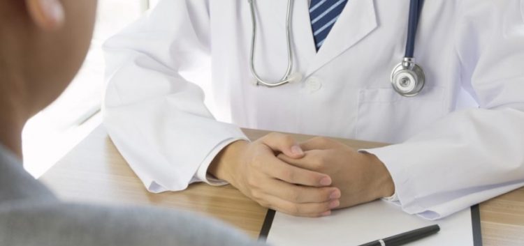 تصريحات مسؤول في حكومة النظام ترفع أجور الأطباء في دمشق وريفها