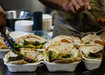 الأهالي يعترضون على حملات إغاثية عشوائية في ريف دمشق