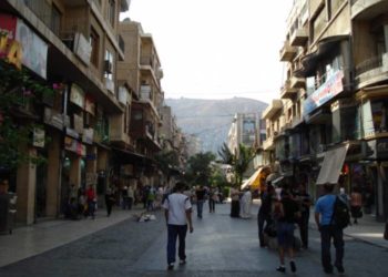 بعد مداهمة محله.. قوات النظام تعتقل رجلاً حاول الانتحار في دمشق