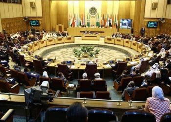 صحيفة إسرائيلية: تجميد خطة لإعادة النظام إلى الجامعة العربية مقابل إخراج إيران من سوريا