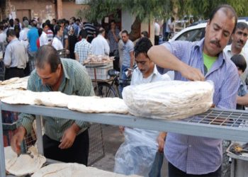 توطين الخبز.. أزمة جديدة في دمشق وريفها يدفع ثمنها الأهالي