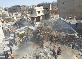 وفاة شخصين جراء انهيار مبنى طابقي في داريا بريف دمشق