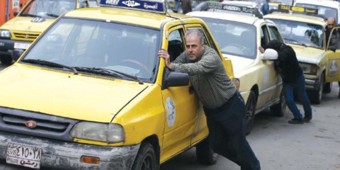 فقدان المحروقات بمحطات الوقود في دمشق وريفها