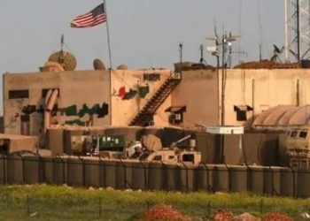 عملية "العزم الصلب" التابعة للتحالف الدولي تقول إن إن الهجوم على حقل العمر النفطي نُفذ من خلال زرع عبوات ناسفة بشكل متعمد من مجهولين