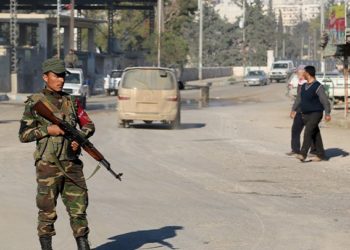 “عزم” تصدر قراراً بمنع حمل السلاح داخل المدن شمال سوريا