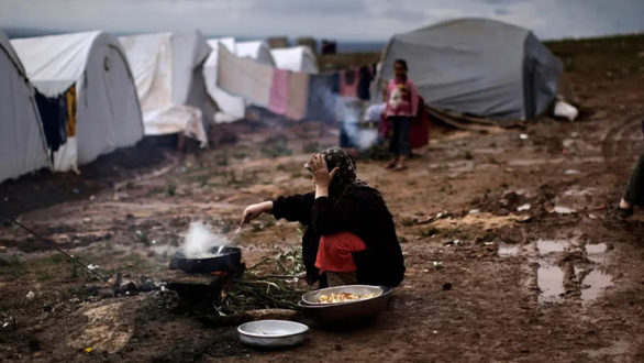 برنامج الأغذية العالمي يؤكد أن 3 من كل 5 سوريين يعانون من انعدام الأمن الغذائي بسبب ارتفاع أسعار المواد الغذائية وتدهور الاقتصاد في جميع أنحاء سوريا
