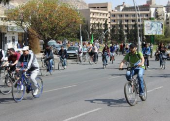 هرباً من أسعار المحروقات.. الأهالي يستخدمون الدراجات الهوائية في حمص