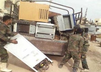 بحجة مخلفات الحرب.. قوات النظام تعود للتعفيش في ريف دمشق