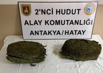 السلطات التركية تضبط 8.226 كيلو غراماً من "الحشيش الشعبي" مع شخصين كانا يحاولان العبور بشكل غير قانوني من سوراي إلى تركيا عند حدود هاتاي