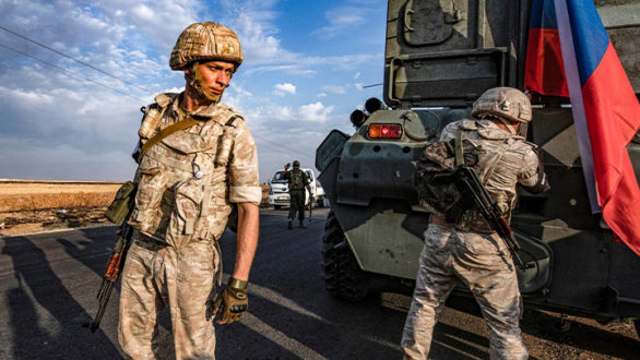 القوات الروسية تنسحب من باديتي الرقة ودير الزور لتحل مكانها قوات من "اللواء الثامن" التابع "للفيلق الخامس" استباقاً لحملة ضد "تنظيم الدولة"