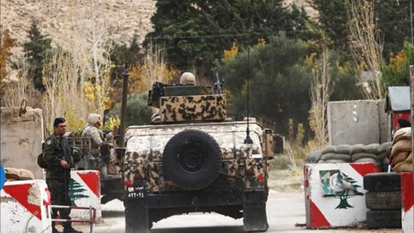الجيش اللبناني يعلن تحرير 3 أشخاص أحدهم سوري في منطقة العريض قرب الحدود مع سوريا