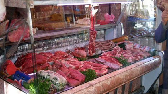 أحد بائعي اللحوم الحمراء في العاصمة دمشق