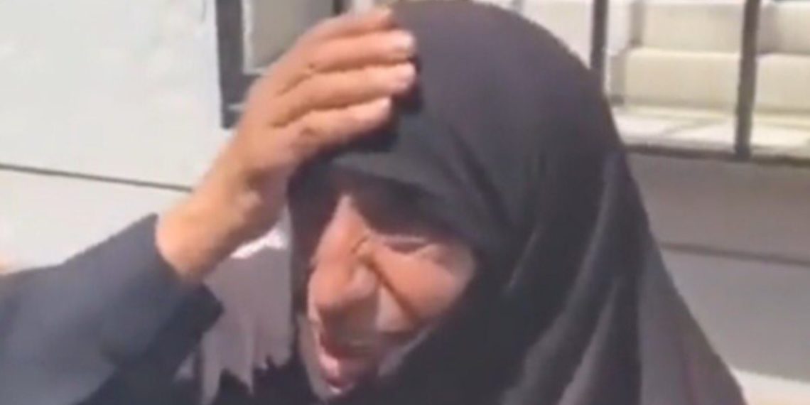 الاعتداء على مسنة سورية بـ “ركل وجهها” في عنتاب.. والوالي يعلّق (فيديو)