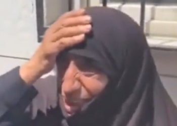 الاعتداء على مسنة سورية بـ “ركل وجهها” في عنتاب.. والوالي يعلّق (فيديو)