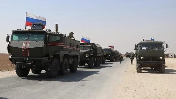 الشرطة العسكرية الروسية ترسل تعزيزات عسكرية إلى بادية "دبسي عفنان" بريف الرقة لشن حملة عسكرية ضد "تنظيم الدولة"