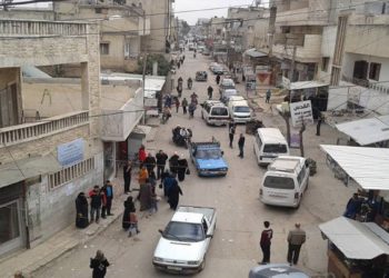 مجموعة حقوقية تكشف تورط ميليشيا بإدارة شبكات “دعارة” ومخدرات في مخيم “النيرب” بحلب