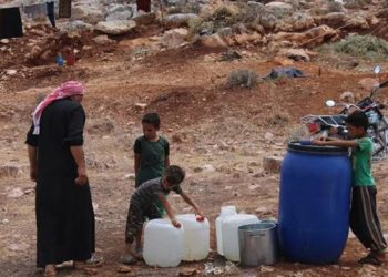 “منسقو الاستجابة” يؤكد حرمان 590 مخيماً في شمال غرب سوريا من الحصول على المياه النظيفة