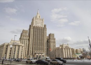 روسيا تطرد دبلوماسيين أوروبيين كـ “إجراء مماثل”