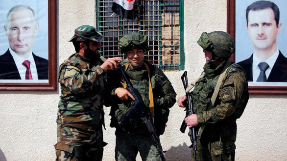 منظمة "سوريون من أجل الحقيقة والعدالة" تقول إن روسيا نقلت ما لا يقل عن 500 مقاتل من سوريا إلى روسيا عبر قاعدة "حميميم" للقتال بجانبها في أوكرانيا