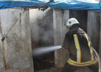 فريق "منسقو استجابة سوريا" يوثق 82 حريقاً اندلع في مخيمات النازحين شمال غربي سوريا منذ مطلع العام 2022