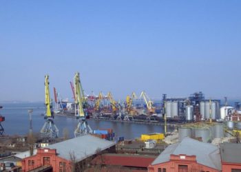 إجلاء بحّارين سوريين علقوا على سفينة قبالة سواحل الهند