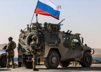 رغم الحديث عن “الانسحاب”.. تحركات عسكرية واسعة للقوات الروسية في شمال شرق سوريا