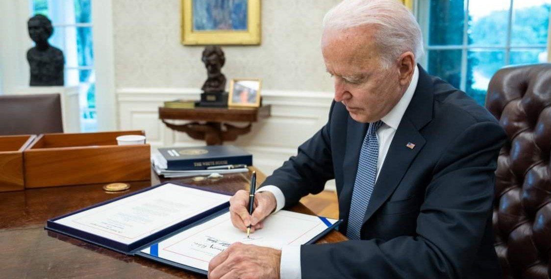 “بايدن” يمنح وزير دفاعه صلاحيات جديدة في سوريا