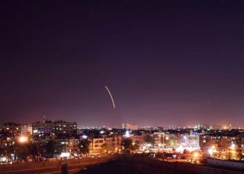 قصف مطار دمشق