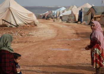 تقرير للبنك الدولي يحذر من ضياع جيل كامل من السوريين