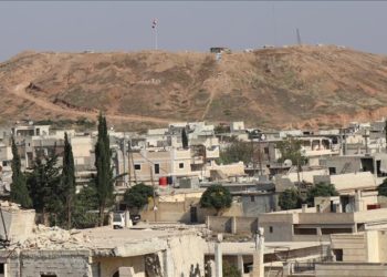 قوات “YPG” تنقل 500 معتقل من منبج إلى الرقة والحسكة