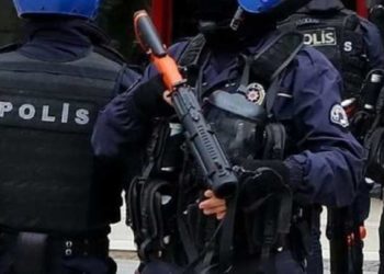 تركيا تعتقل أعضاءً من “الثوري اﻹيراني” كانوا يخططون لاستهداف مصالح دولة ثالثة