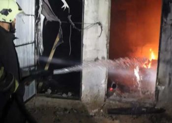 ضحايا وأضرار مادية كبيرة في مخيمات النازحين جراء انفجار مستودع ذخيرة شمال إدلب