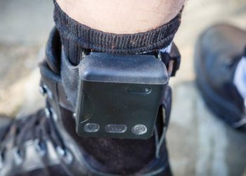 منظمة حقوقية تُقدم شكوى ضد الداخلية البريطانية لاتباعها أساليب لمراقبة طالبي اللجوء