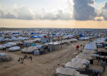 القيادة المركزية الأمريكية تُعلن مقتل 4 عناصر من "تنظيم الدولة" في مخيم الهول بريف الحسكة حاولوا تنفيذ "عمليات انتحارية"