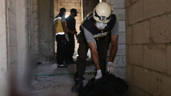 الدفاع المدني السوري: مقتل 4 أطفال أشقاء بانفجار لغم من مخلفات حرب ضمن منزل غير مسكون في نفس البناء القاطنين فيه في مدينة بنش شرقي إدلب