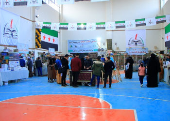 جولات _ آلاف الزوَّار والعديد من المكتبات في معرض الكتاب بمدينة اعزاز