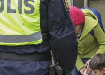 الحكومة الدنماركية تهدّد أطفالاً سوريين على أراضيها