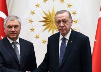 على رأسها الملف السوري.. أردوغان يناقش عدة ملفات مع رئيس مجلس الدوما الروسي في أنقرة