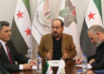 بحضور قادة الفيالق ووزير الدفاع.. عبد الرحمن مصطفى يبحث ملفات مهمة مع قادة الجيش الوطني