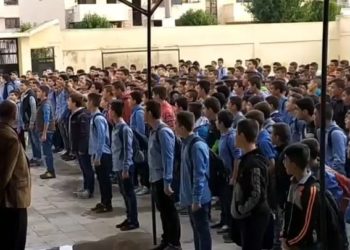 مدارس النظام تتسوّل ثمن اﻷوراق من أهالي الطلاب في القنيطرة
