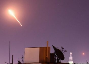 الغارات اﻹسرائيلية