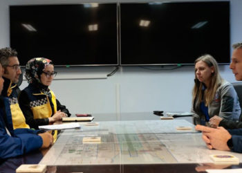 الخوذ البيضاء