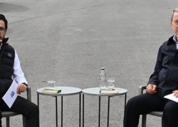 ماذا قال وزير الدفاع التركي عن الاجتماع المرتقب مع سلطة اﻷسد؟