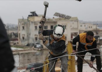 الخوذ البيضاء