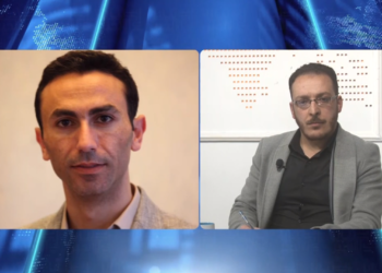 ثنايا الخبر – بريطانيا: الأسد يعيش حياة فاخرة والسوريون متجمدون بالمخيمات