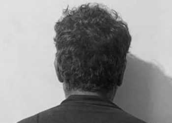 مقتل عائلة في القرداحة ورجل يدفن حفيده الرّضيع!