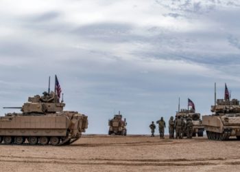 وسط حشود عسكرية.. مناورات لميليشيات إيران وقوات التحالف شرقي سوريا